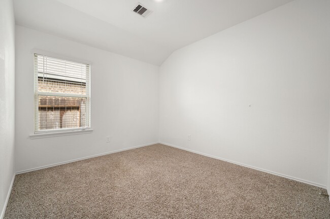 Building Photo - 16011 Mersmann Rdg Ln