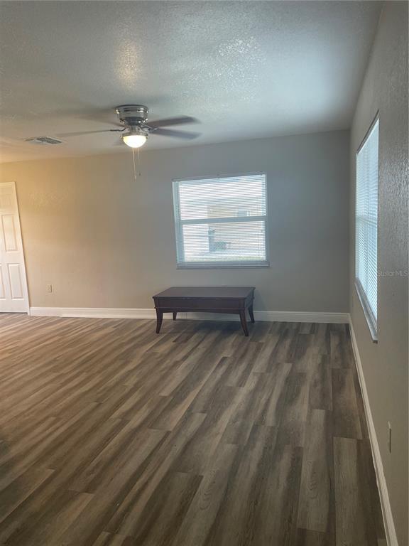 Building Photo - 2403 Lisa St