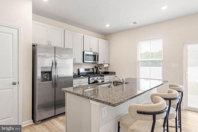 Building Photo - 38414 Yawl Ct