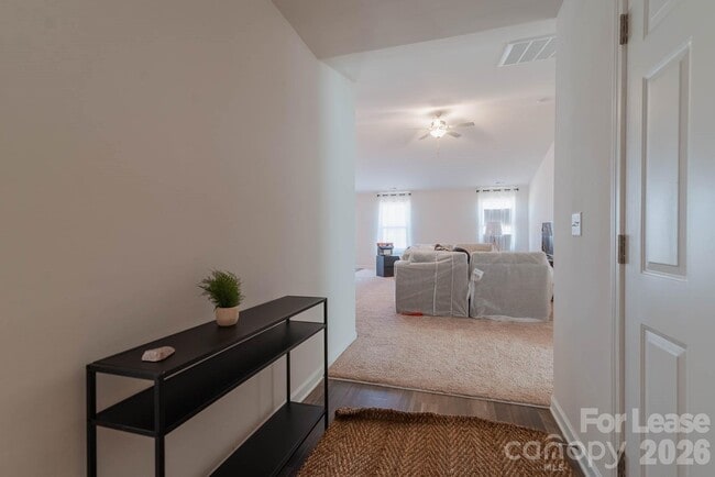 Building Photo - 346 Kenyon Dr