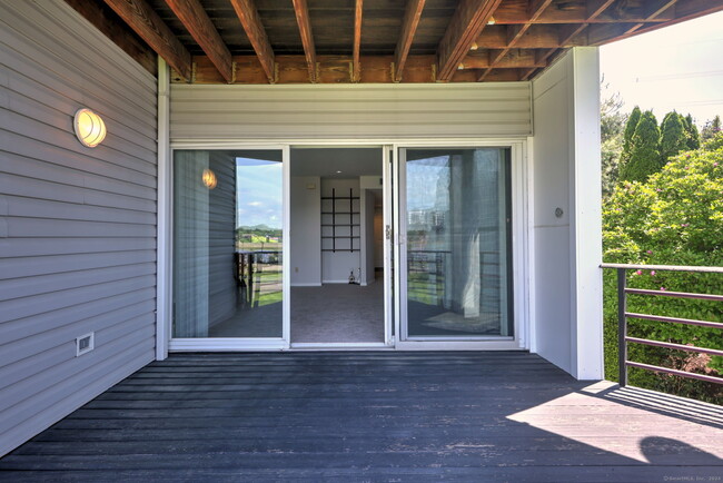 Building Photo - 1128 Windward Rd