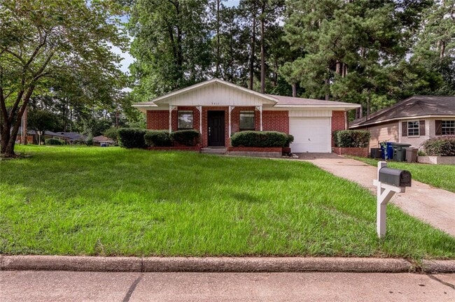 Building Photo - 3011 Sand Dr