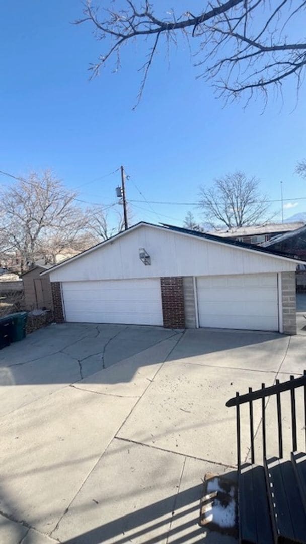 Building Photo - 6045 S Jamaica St