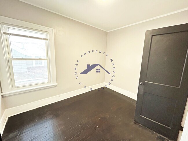 Building Photo - 3877 Garland St