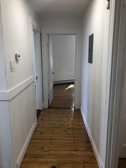 Building Photo - 56 Portsmouth St