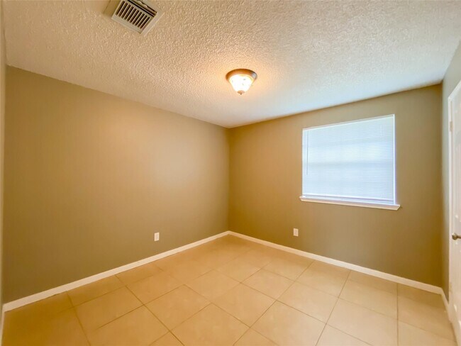 Building Photo - 11514 Fruitwood Dr