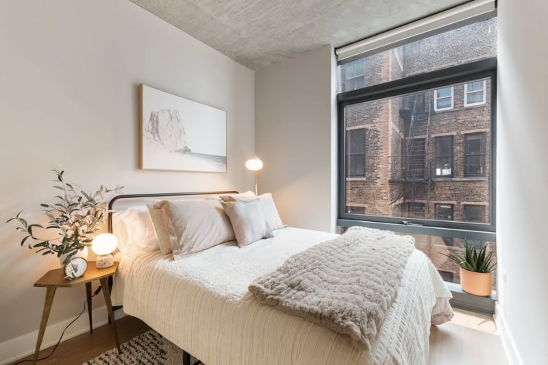 Building Photo - 352 S Aberdeen St