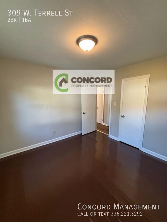 Building Photo - 309 W Terrell St