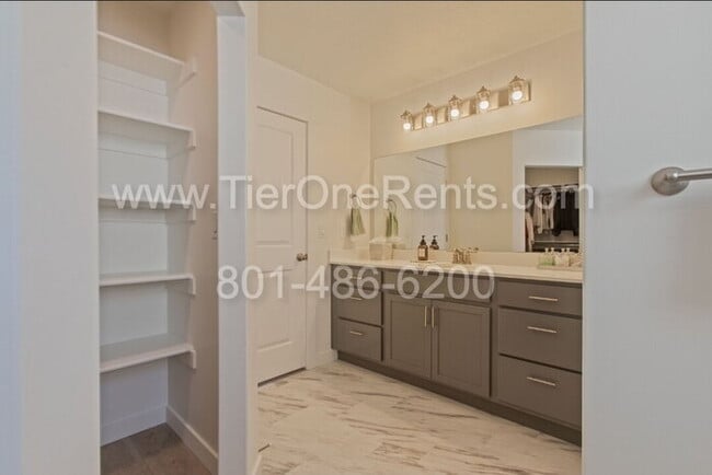 Building Photo - This property offers a NO DEPOSIT option available