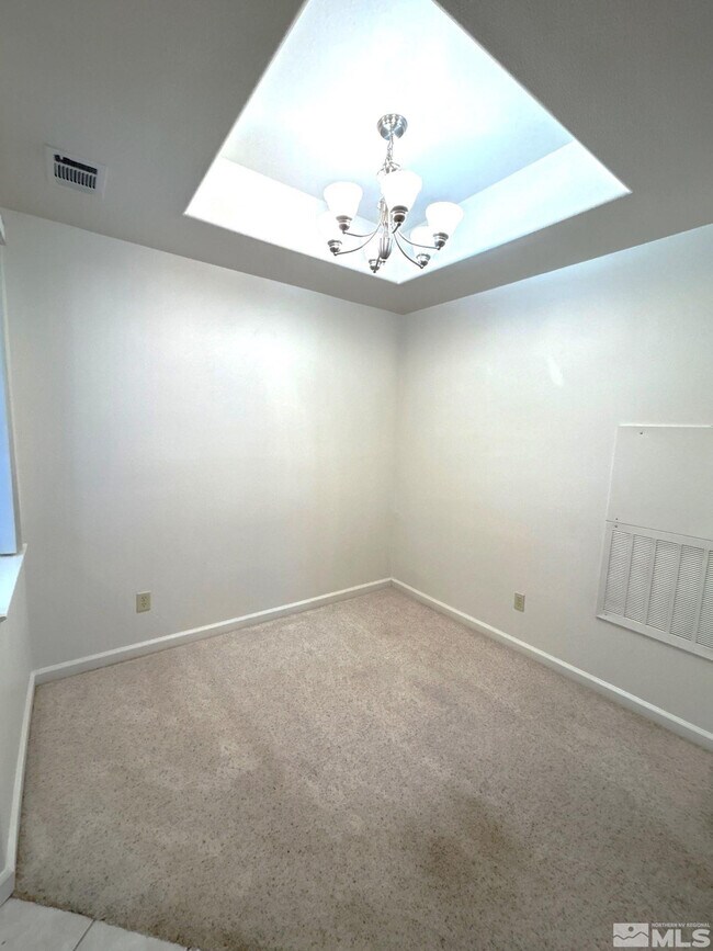 Building Photo - 900 S Meadows Pkwy