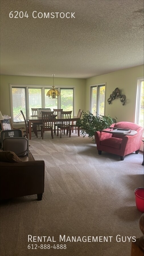 Stunning 4 Bedroom in Maple Grove Wayzata... 6204 Comstock Ln N Maple Grove MN 55311