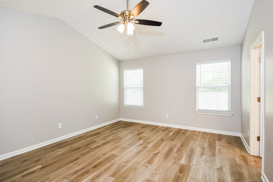 Building Photo - 2816 Golden Club Bend