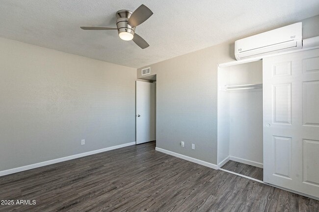 Building Photo - 1715 E El Parque Dr