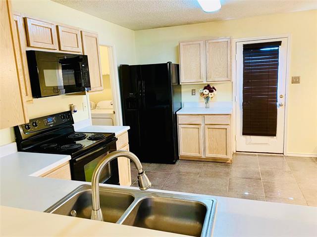 Building Photo - 3107 Westview Dr