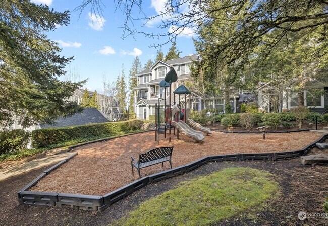 Building Photo - 16125 Juanita Woodinville Way NE