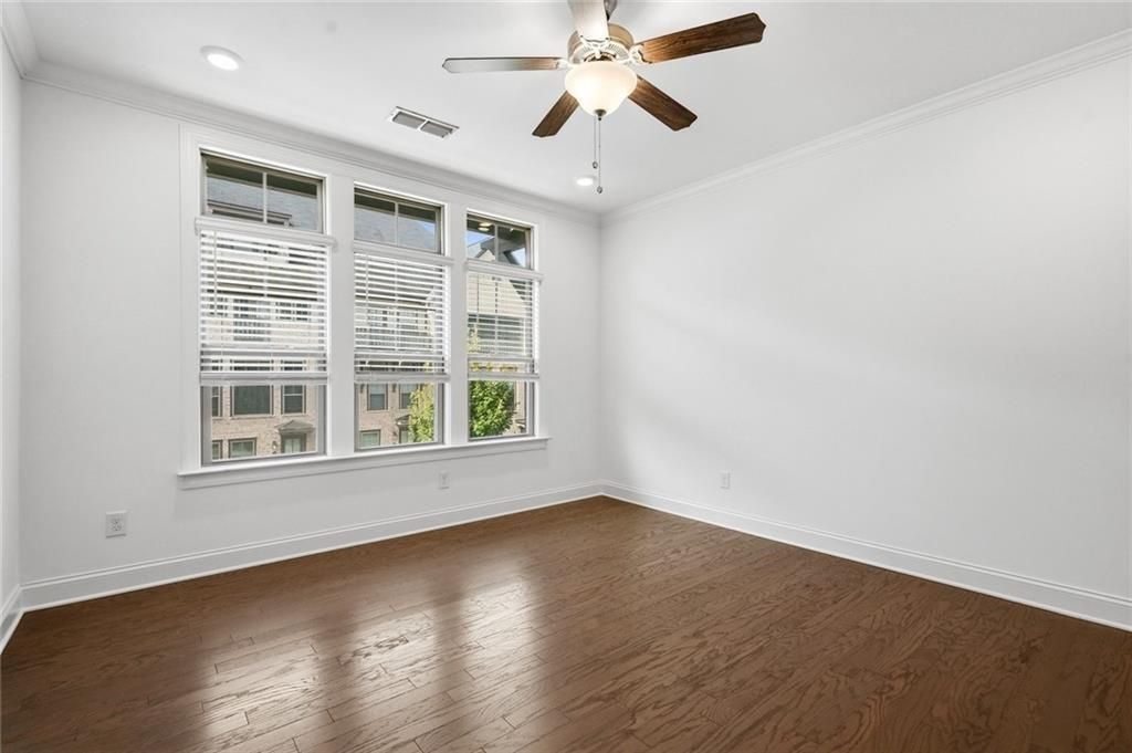 Building Photo - 2438 Figaro Dr