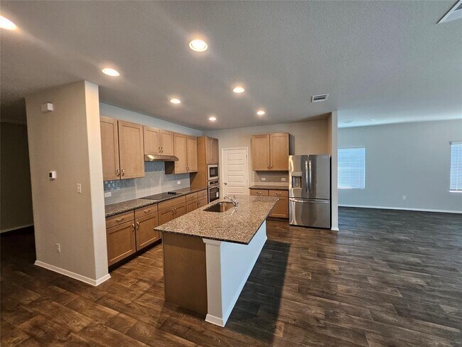 Building Photo - 600 Hickory Bend Trl
