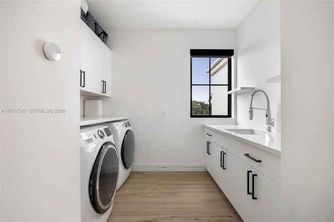 Building Photo - 885 NE 76th St