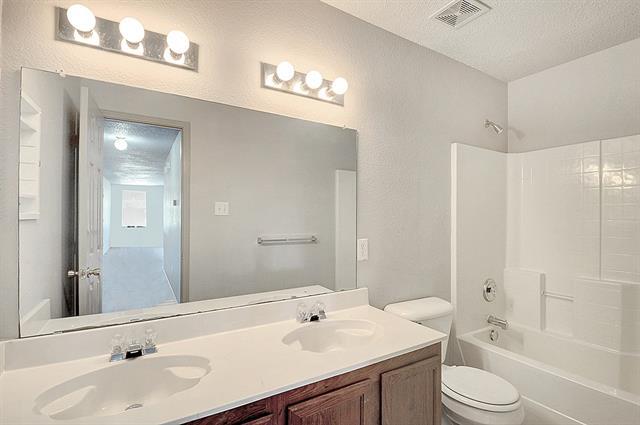 Building Photo - 3327 Andalusian Dr