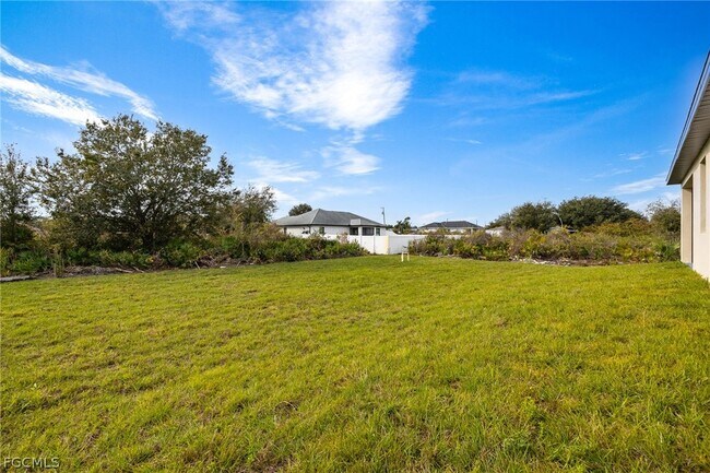 Building Photo - 2713 25th St SW