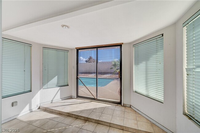 Building Photo - 6635 Costa Brava Rd