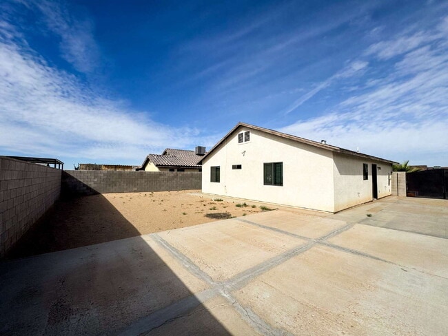 Building Photo - "Cozy 3-Bedroom, 2-Bathroom Home in San Luis!"