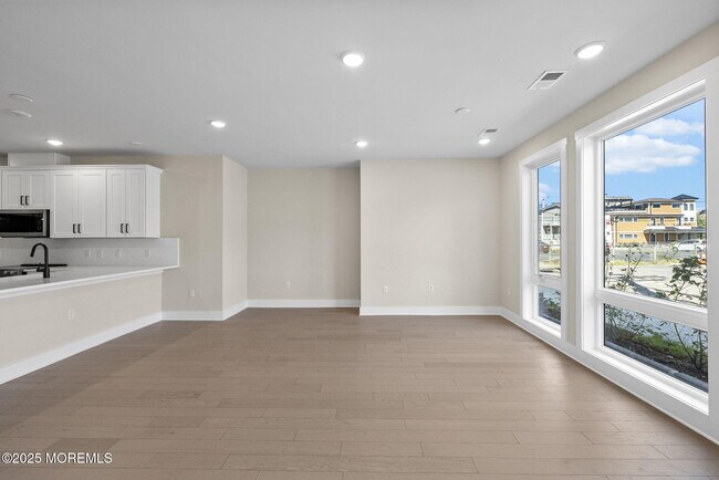 Building Photo - 1403 Kingsley St