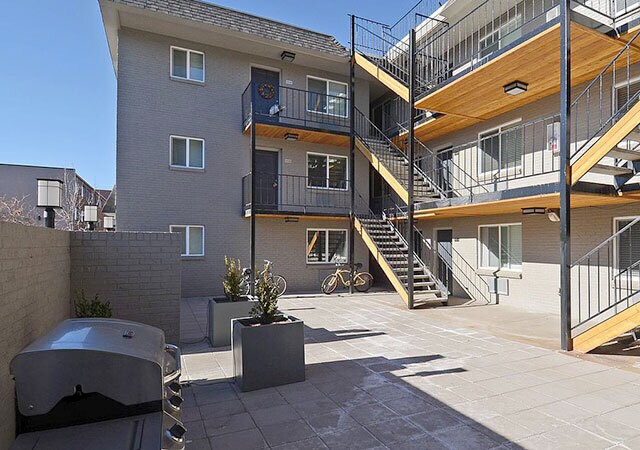 Building Photo - Boutique Apartments