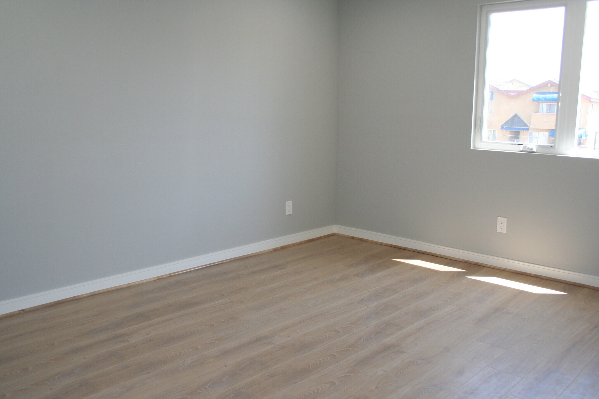 Building Photo - 5313 Riverton Ave