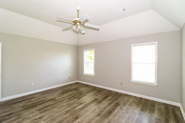 Building Photo - 498 W Tipton Lake Cir