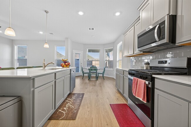 Building Photo - 6207 Trado Dr