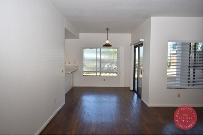 Building Photo - For Rent – Spacious 3 Bedroom, 2.5 Bath Ho...