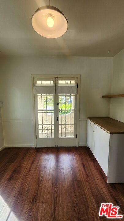 Building Photo - 1220 S Highland Ave