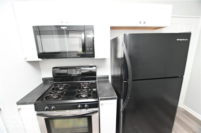 Building Photo - 5820 E 40th St