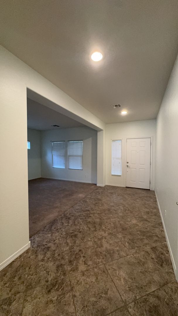 Building Photo - 10838 E Sonrisa Ave