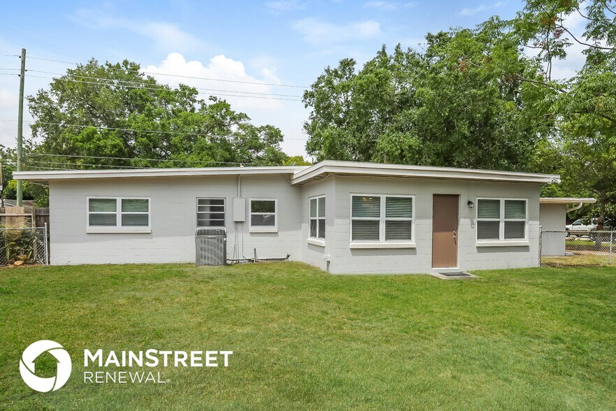 Building Photo - 5730 Oleander Dr