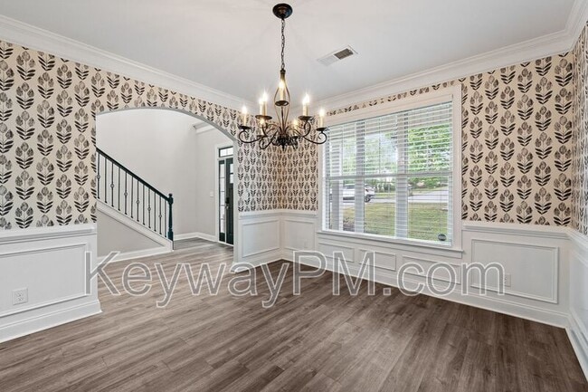 Building Photo - 336 Amersham Way