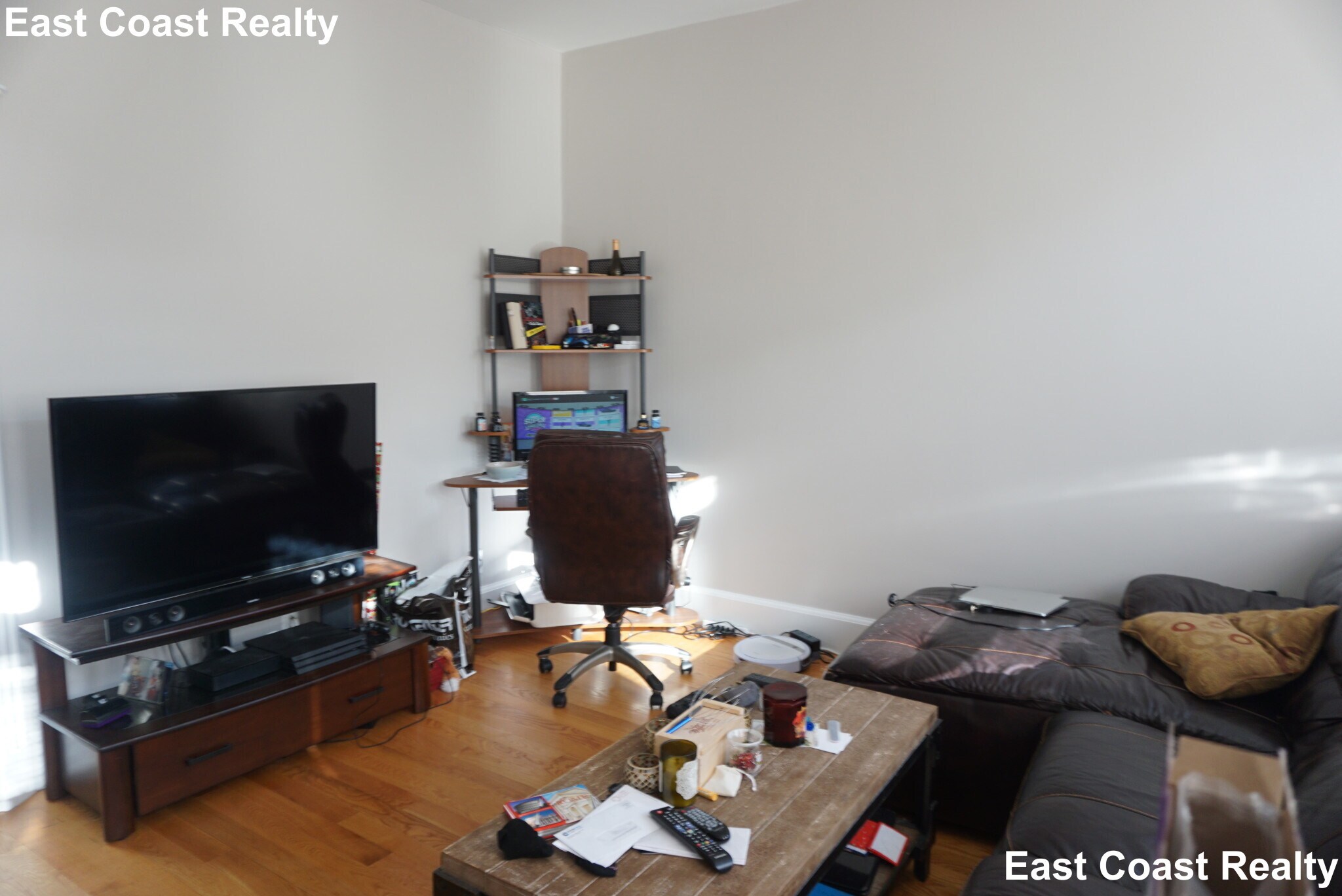 Building Photo - 56 Gardner St