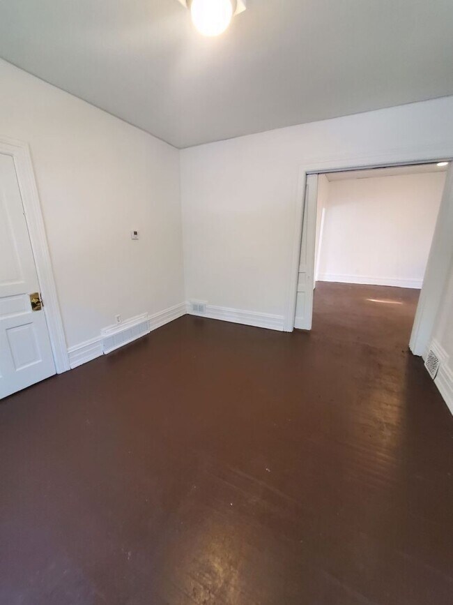 Building Photo - 2458-2460 W Juneau Ave.