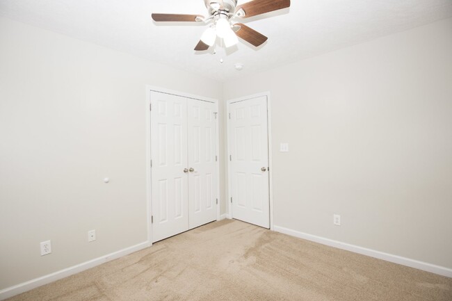 Building Photo - "Charming 4-Bedroom Home with Granite Coun...
