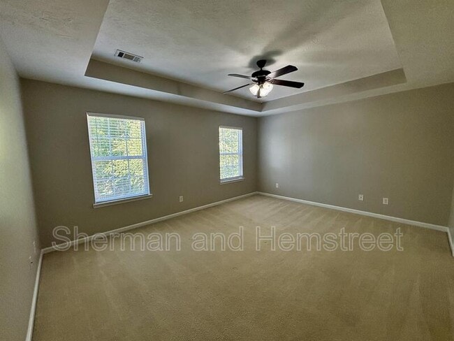 Building Photo - 1426 Collins Dr