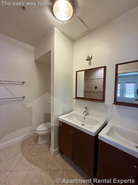 Building Photo - 6 Giles Park