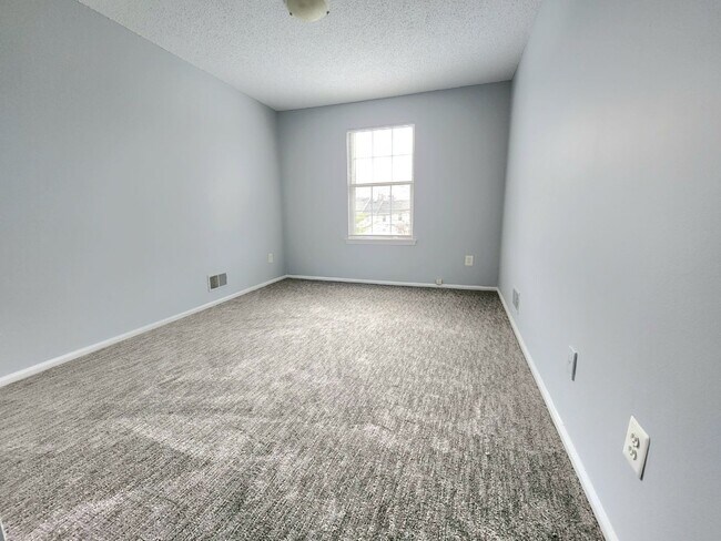 Building Photo - 2 Bedroom, 2 Bath - Society Hill, Mahwah, NJ - "NO BROKER FEE"