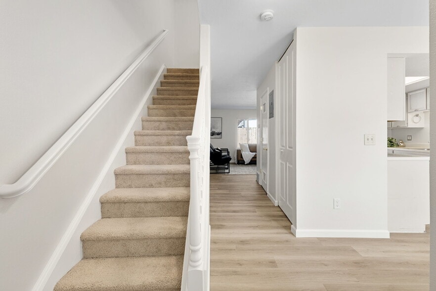 Building Photo - 2666 Sherwood Cir