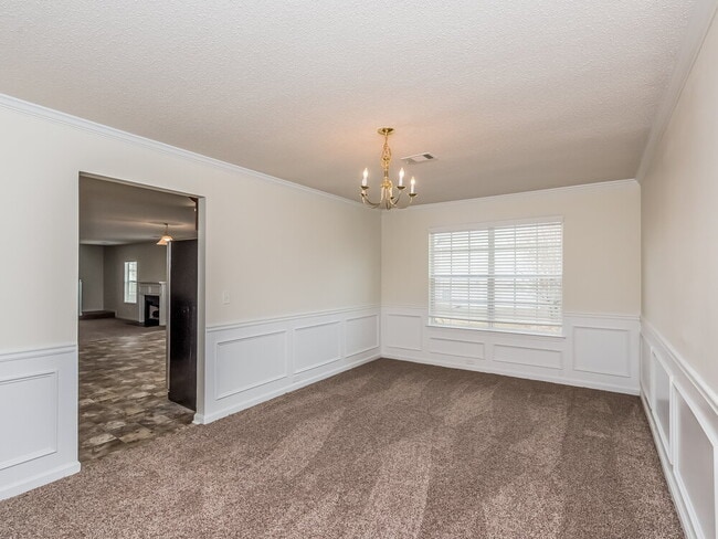 Building Photo - 1008 Spaniel Terrace