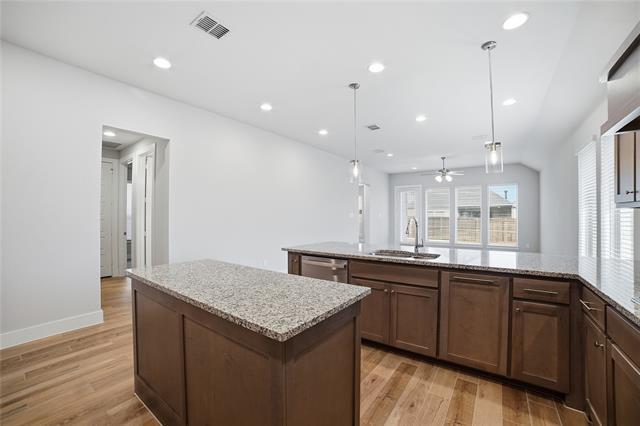 Building Photo - 3053 Elmwood St