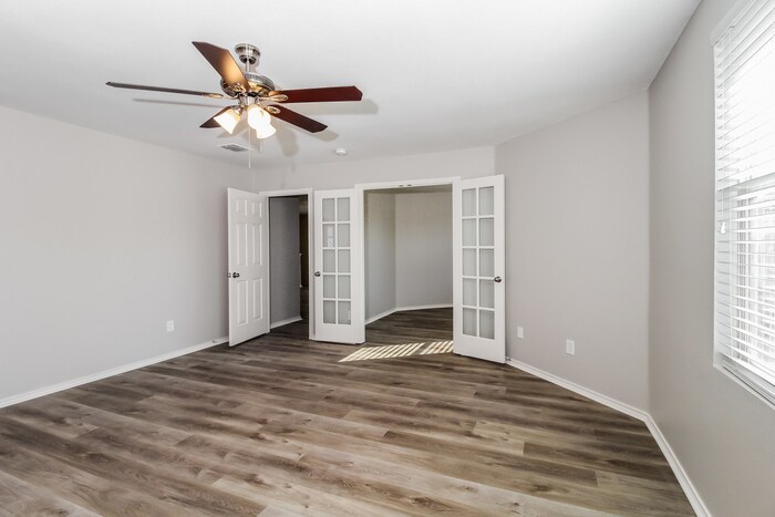 Building Photo - 1321 Scenic Hills Dr