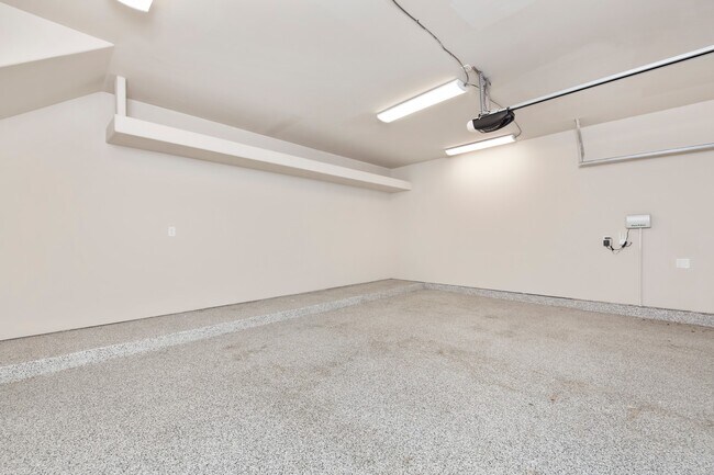 Building Photo - 1406 Hickory St