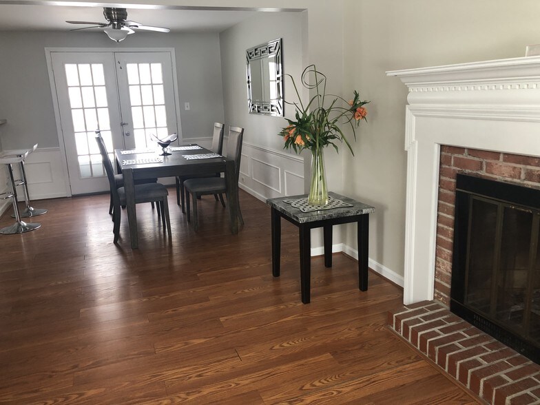 Open Dining Room - 4481 S Buffalo St