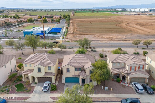 Building Photo - 2416 S 90th Glen